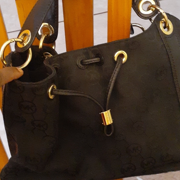 Micheal kors handbag - Picture 8 of 10